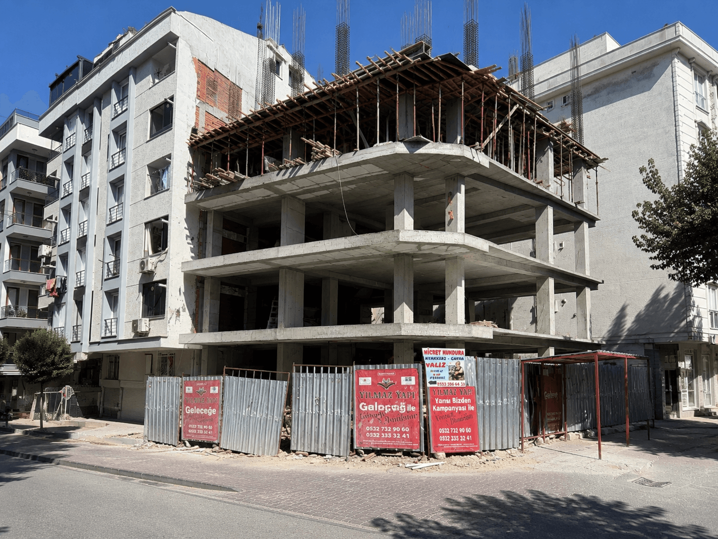ÖZTÜRK APARTMANI