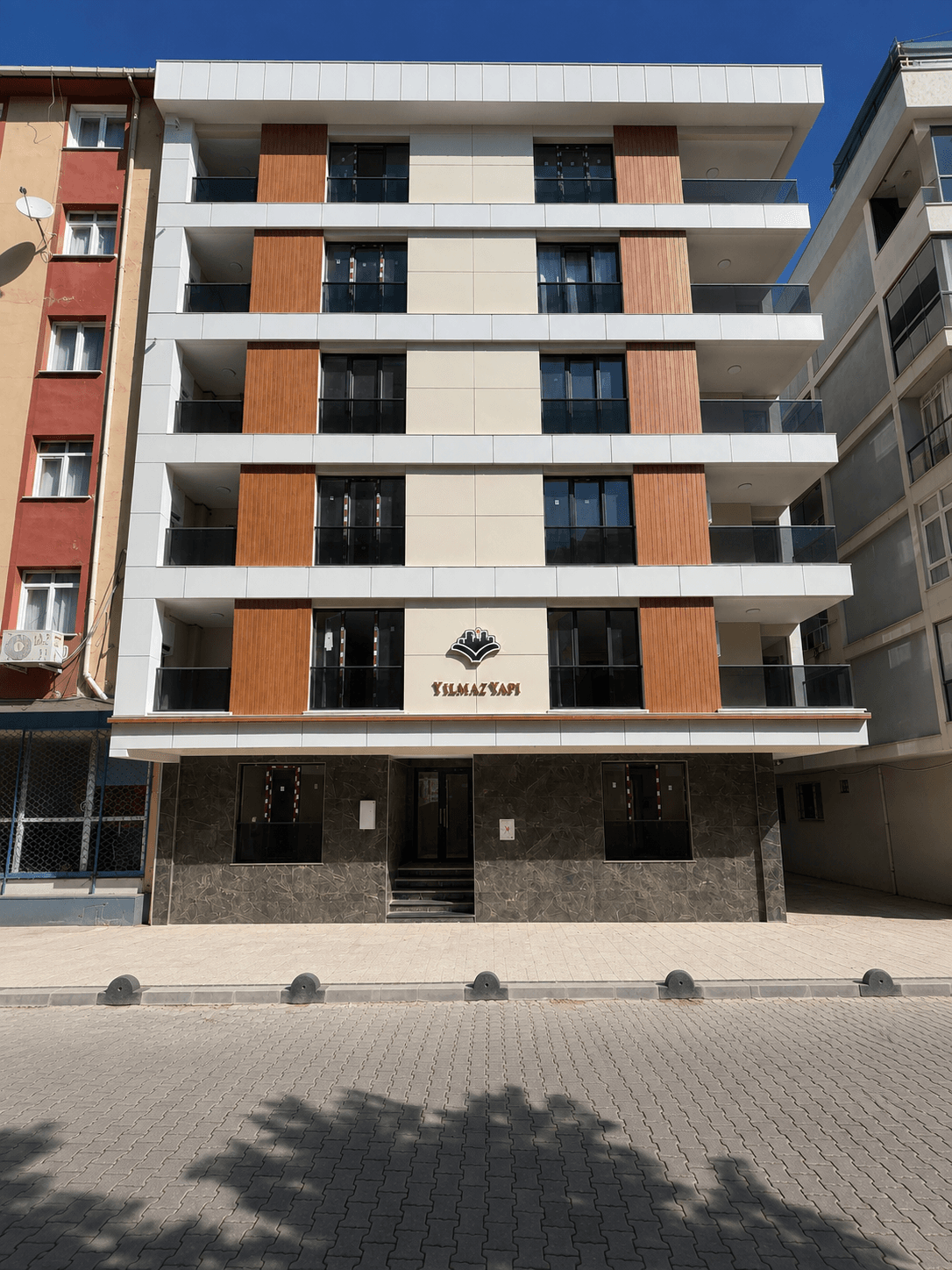 YAKUT 2 SOKAK NO:14
